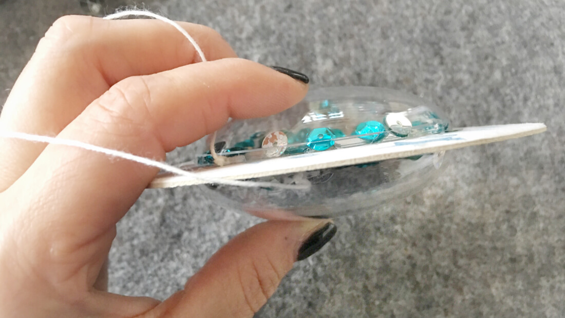 Weltraumparty Einladung aus einem Bierdeckel und 2 Acrylscheiben